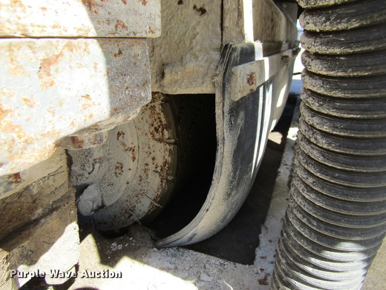 image for item FD9425 2002 Boart Longyear PC390S pavement grinder