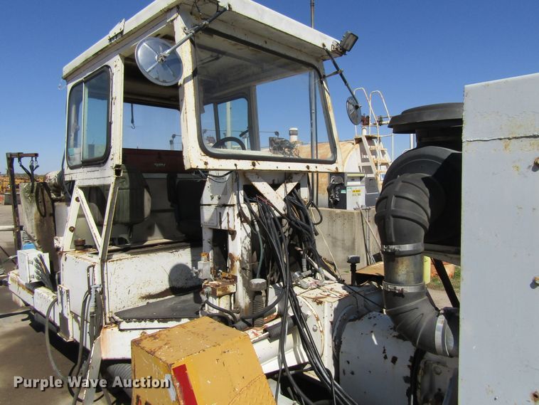 image for item FD9425 2002 Boart Longyear PC390S pavement grinder