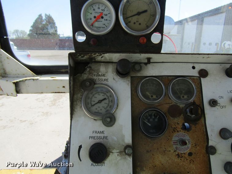 image for item FD9425 2002 Boart Longyear PC390S pavement grinder