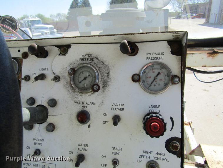 image for item FD9425 2002 Boart Longyear PC390S pavement grinder