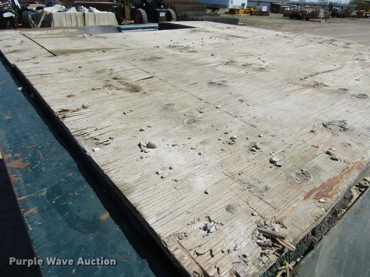 image for item FD9426 1976 LKI equipment trailer