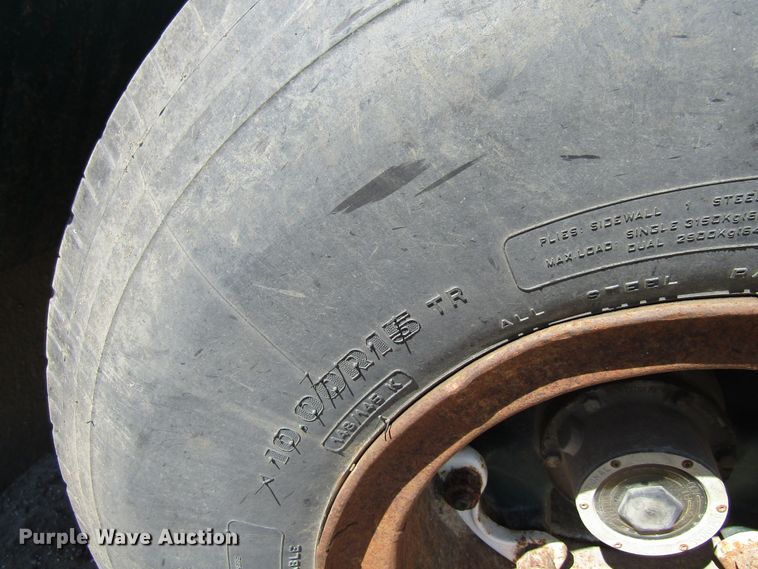 image for item FD9426 1976 LKI equipment trailer