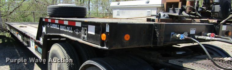 image for item FD9429 2004 Landoll 317 equipment trailer