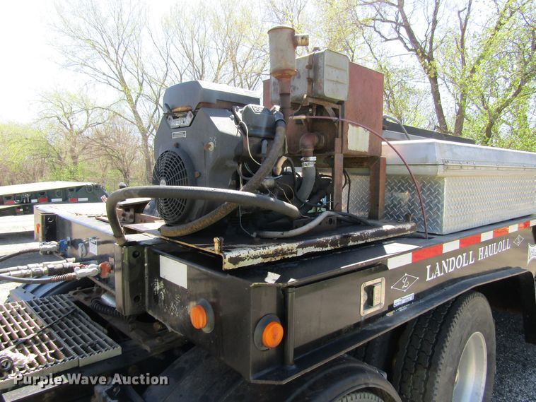 image for item FD9429 2004 Landoll 317 equipment trailer