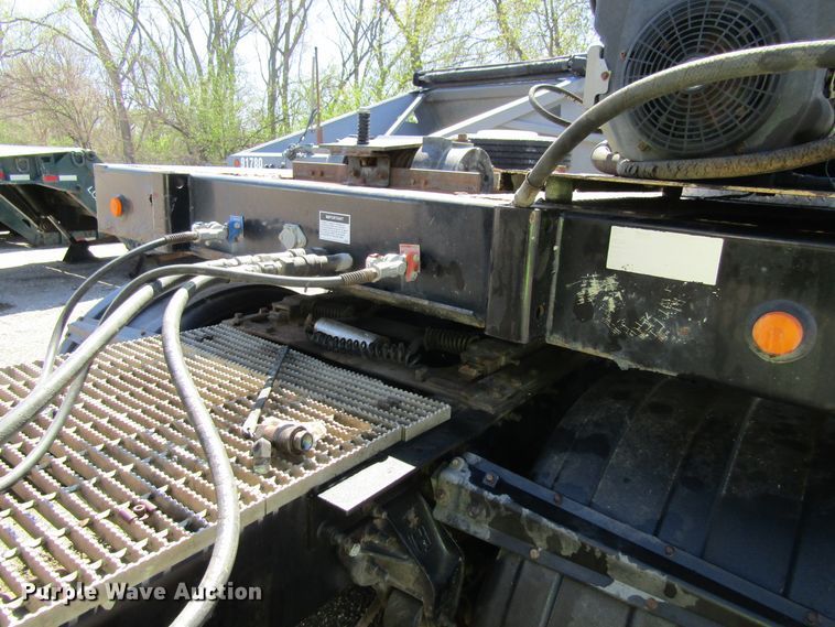 image for item FD9429 2004 Landoll 317 equipment trailer