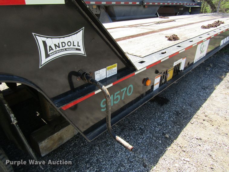 image for item FD9429 2004 Landoll 317 equipment trailer