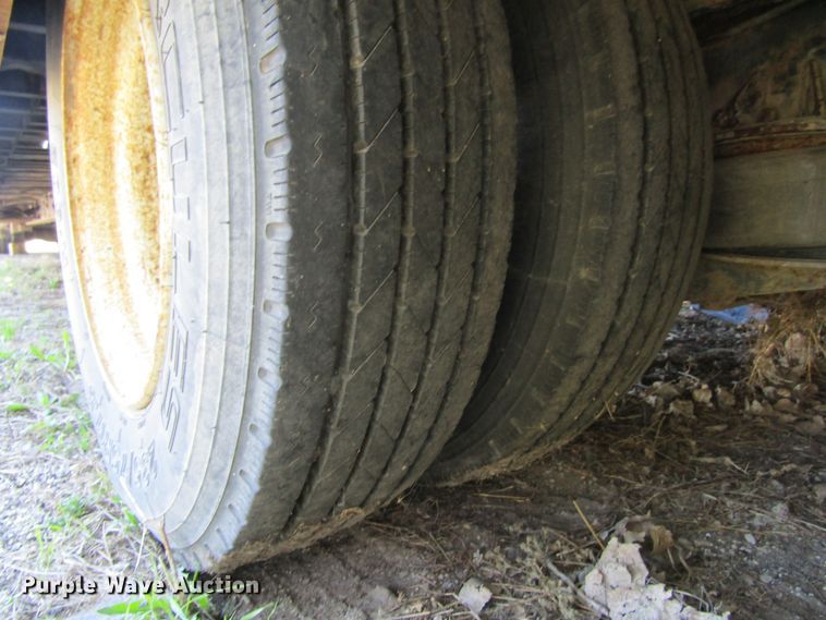 image for item FD9429 2004 Landoll 317 equipment trailer