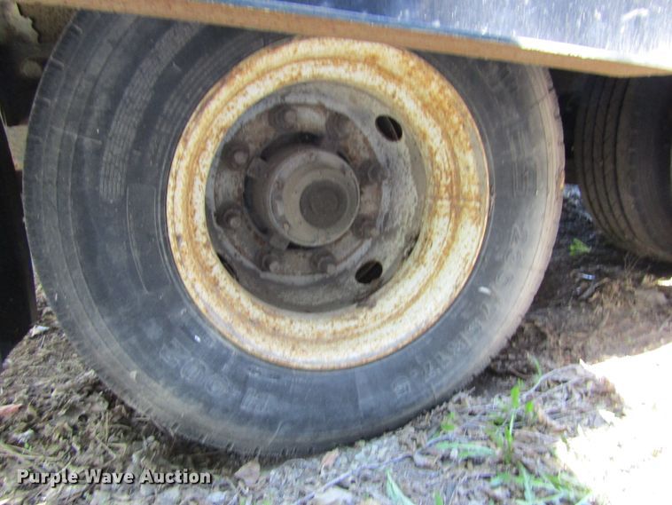 image for item FD9429 2004 Landoll 317 equipment trailer