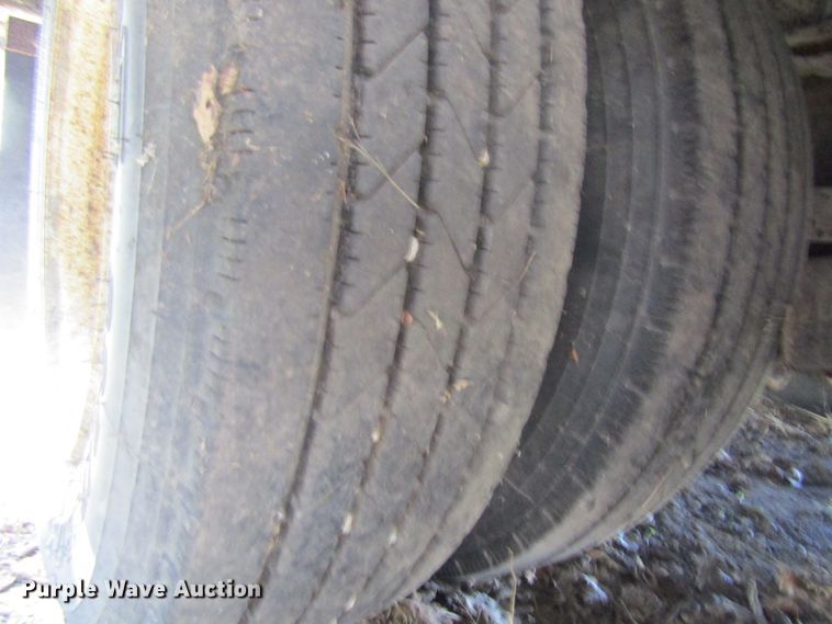 image for item FD9429 2004 Landoll 317 equipment trailer