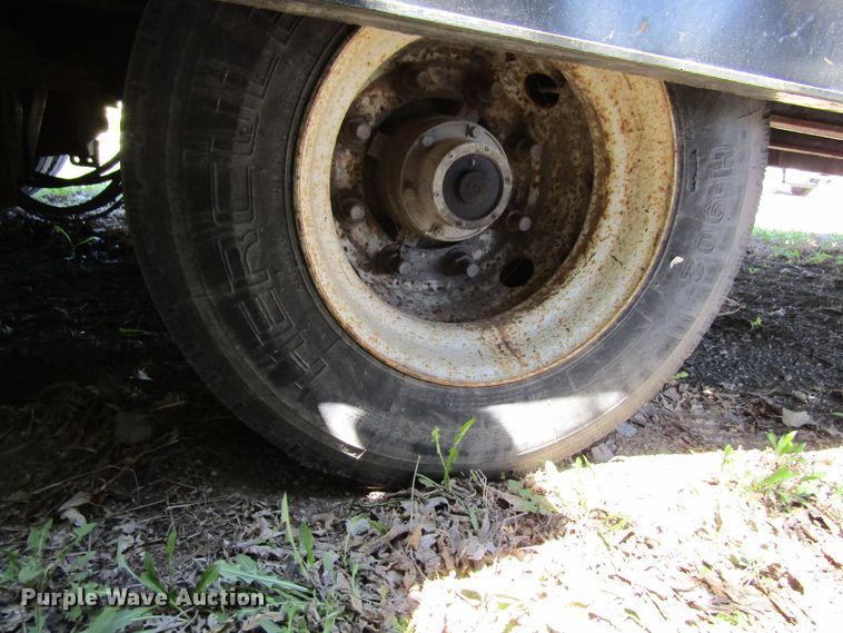 image for item FD9429 2004 Landoll 317 equipment trailer