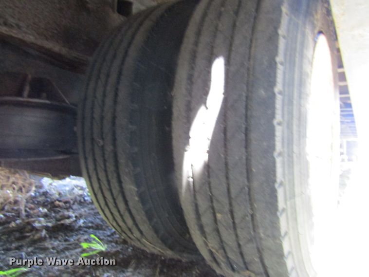 image for item FD9429 2004 Landoll 317 equipment trailer