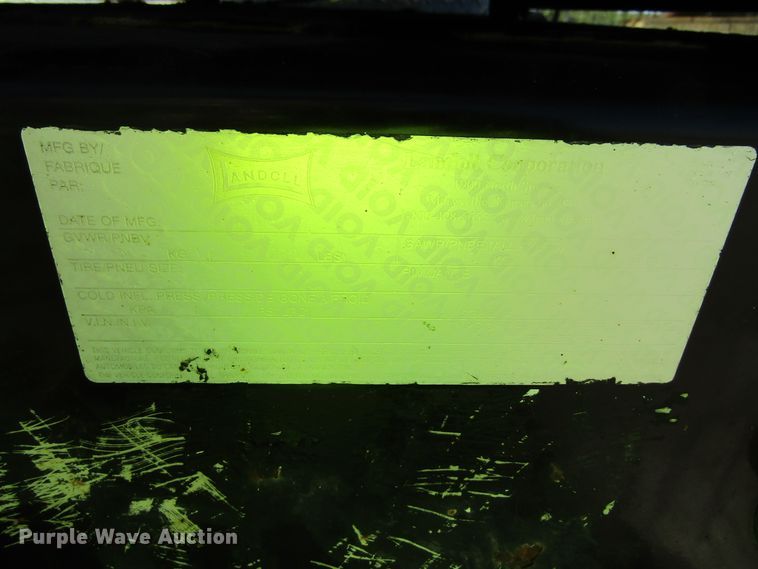 image for item FD9429 2004 Landoll 317 equipment trailer