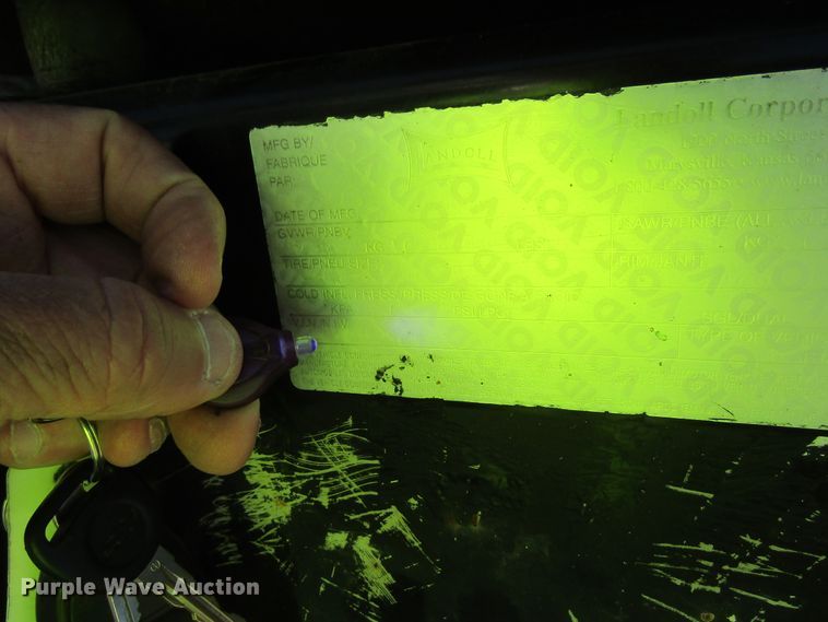 image for item FD9429 2004 Landoll 317 equipment trailer