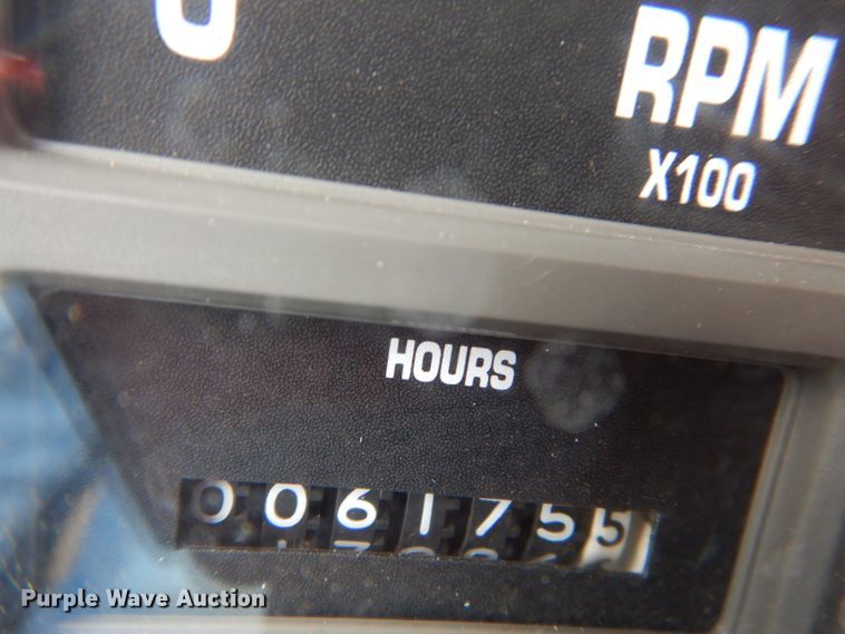 image for item FX9087 2000 International 4900 digger derrick truck