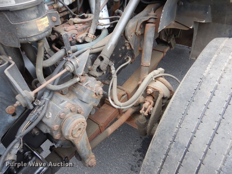 image for item FX9087 2000 International 4900 digger derrick truck