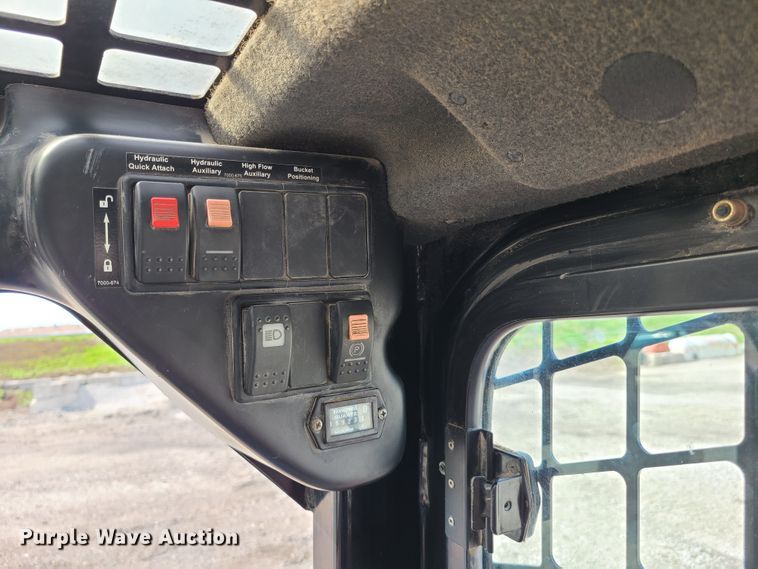 image for item FX9502 Takeuchi TS70V  skid steer loader