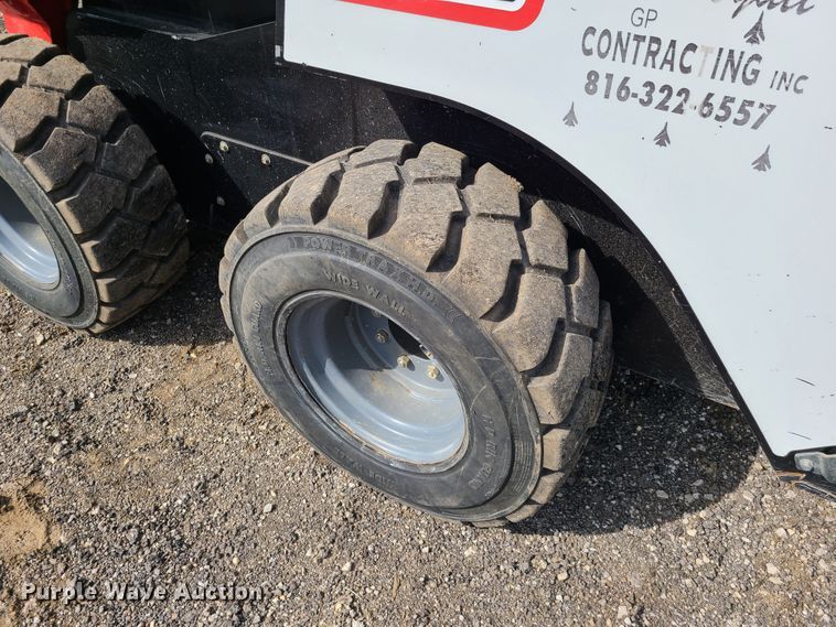 image for item FX9502 Takeuchi TS70V  skid steer loader