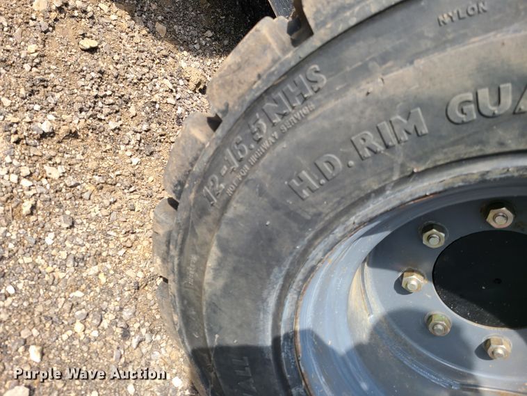 image for item FX9502 Takeuchi TS70V  skid steer loader