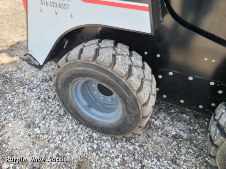 image for item FX9502 Takeuchi TS70V  skid steer loader