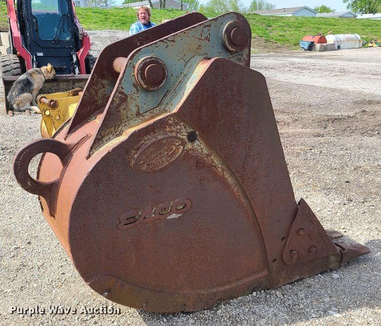 image for item FX9503 Esco 255 32"W excavator bucket