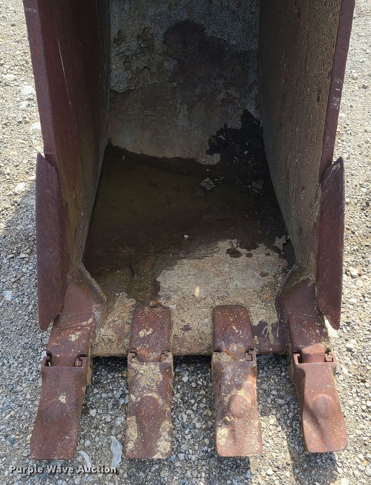 image for item FX9503 Esco 255 32"W excavator bucket