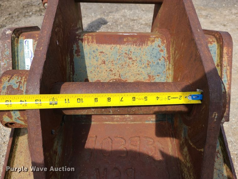 image for item FX9503 Esco 255 32"W excavator bucket