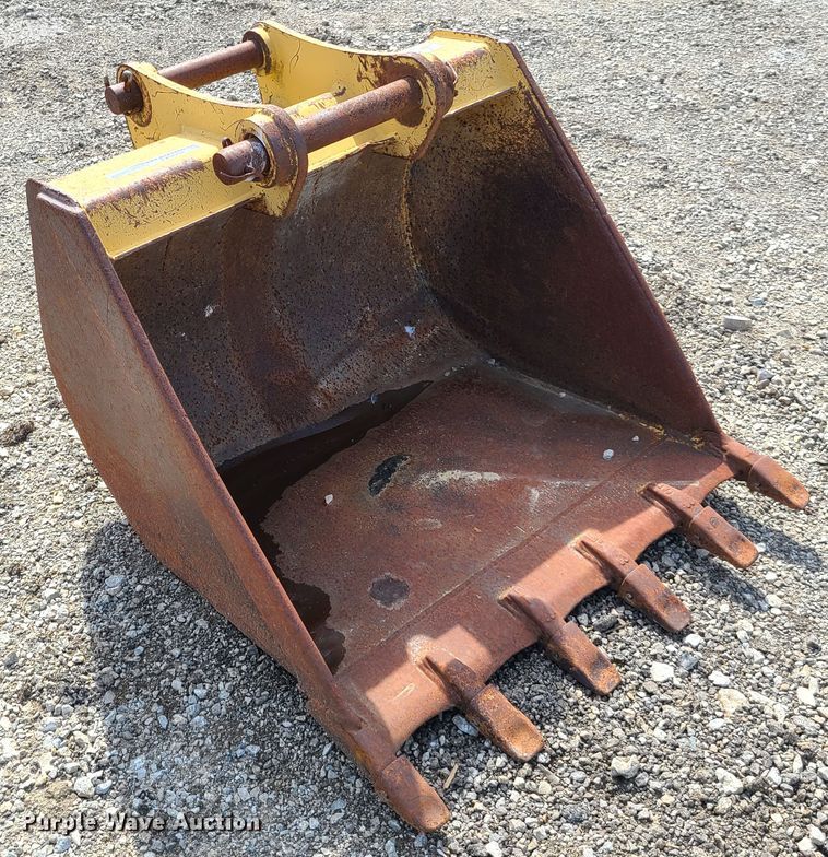 image for item FX9504 36"W backhoe bucket