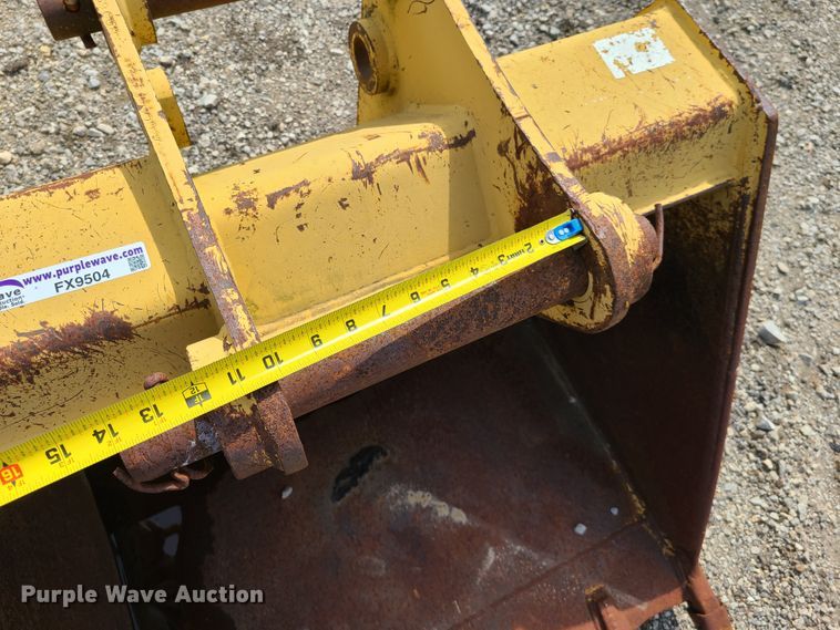 image for item FX9504 36"W backhoe bucket