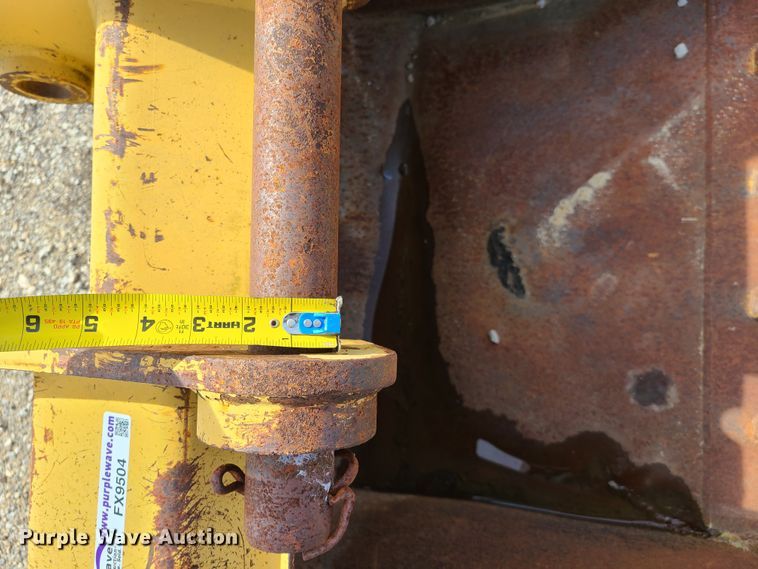 image for item FX9504 36"W backhoe bucket
