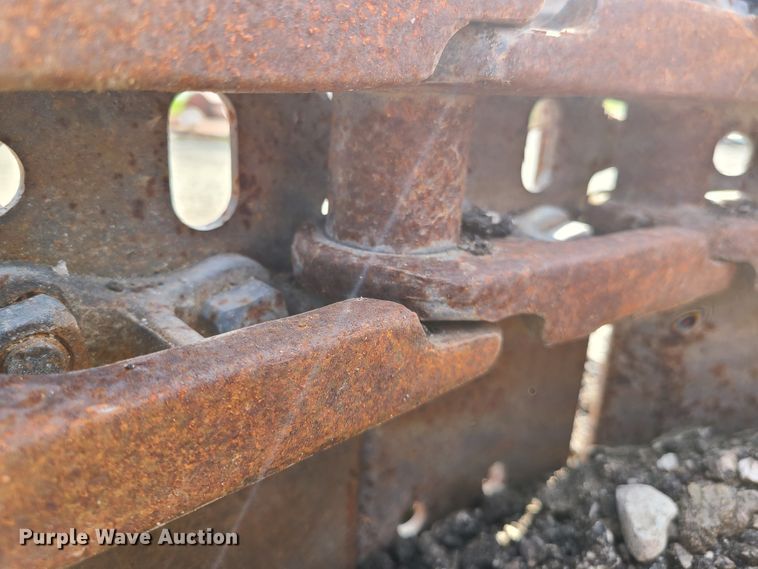 image for item FX9505 Kubota KXO80 excavator tracks