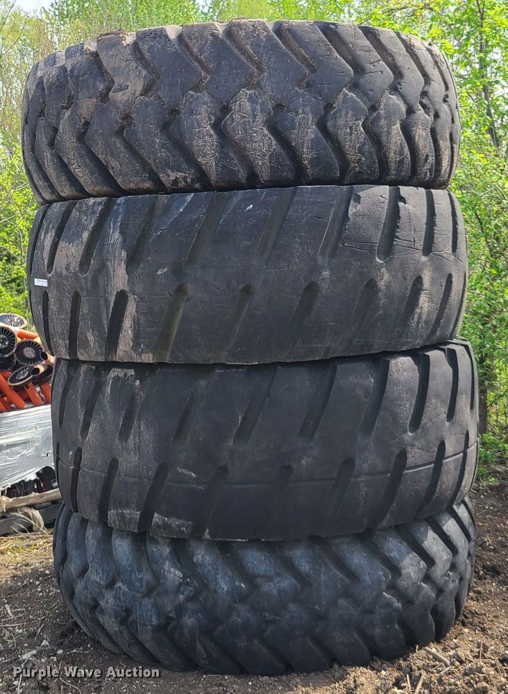 image for item FX9507 (4) 29.5 x 35 tires