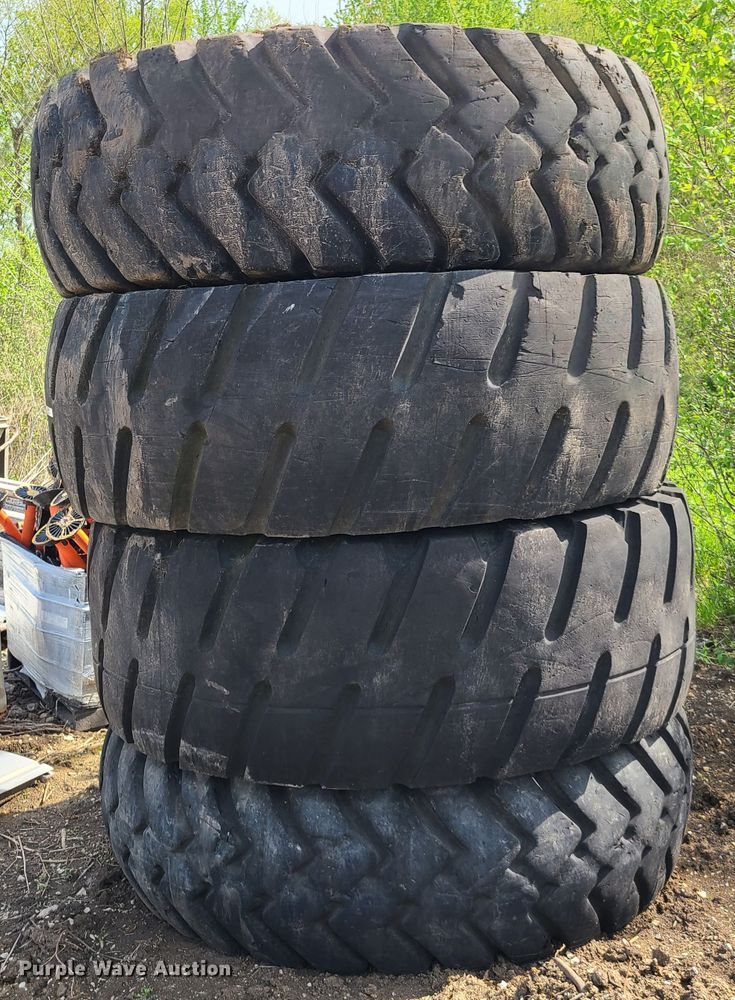 image for item FX9507 (4) 29.5 x 35 tires
