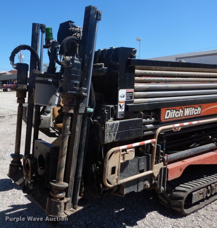 image for item GB9962 2012 Ditch Witch JT1220 Mach 1 directional boring unit