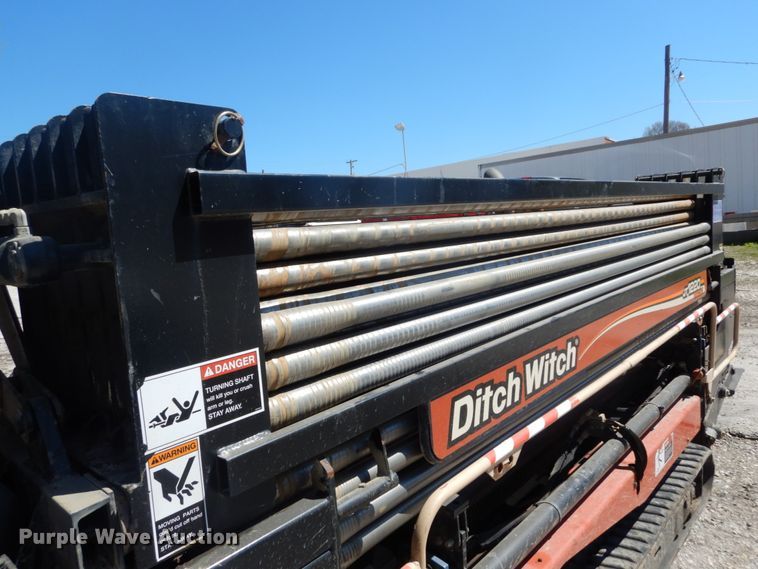 image for item GB9962 2012 Ditch Witch JT1220 Mach 1 directional boring unit