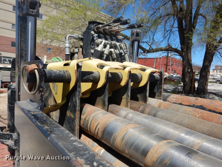 image for item GB9962 2012 Ditch Witch JT1220 Mach 1 directional boring unit