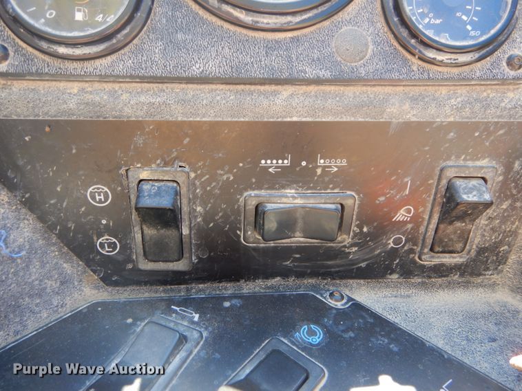 image for item GB9962 2012 Ditch Witch JT1220 Mach 1 directional boring unit