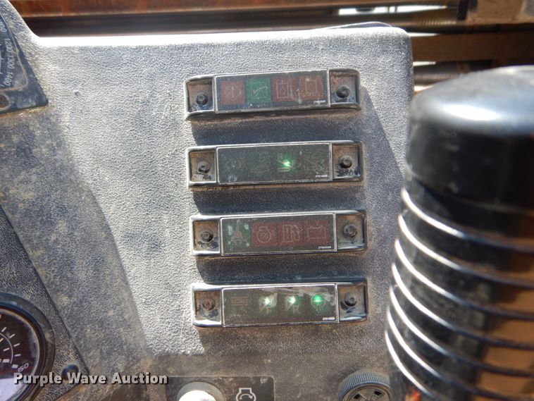 image for item GB9962 2012 Ditch Witch JT1220 Mach 1 directional boring unit