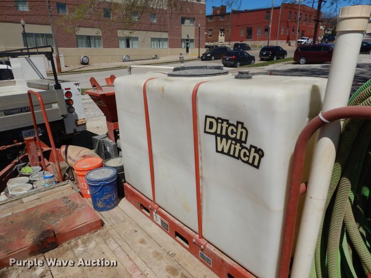 image for item GB9962 2012 Ditch Witch JT1220 Mach 1 directional boring unit