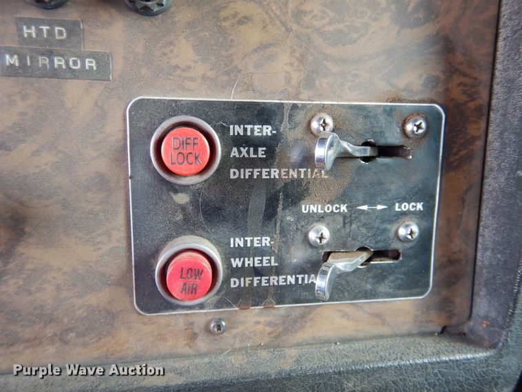 image for item GE9374 1994 Kenworth T800 log loader truck with trailer