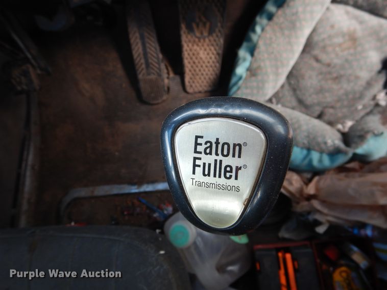 image for item GE9374 1994 Kenworth T800 log loader truck with trailer