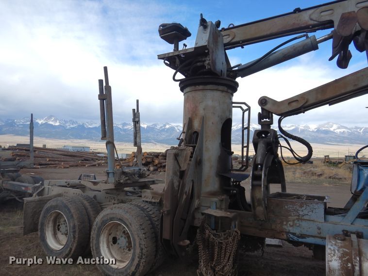 image for item GE9374 1994 Kenworth T800 log loader truck with trailer