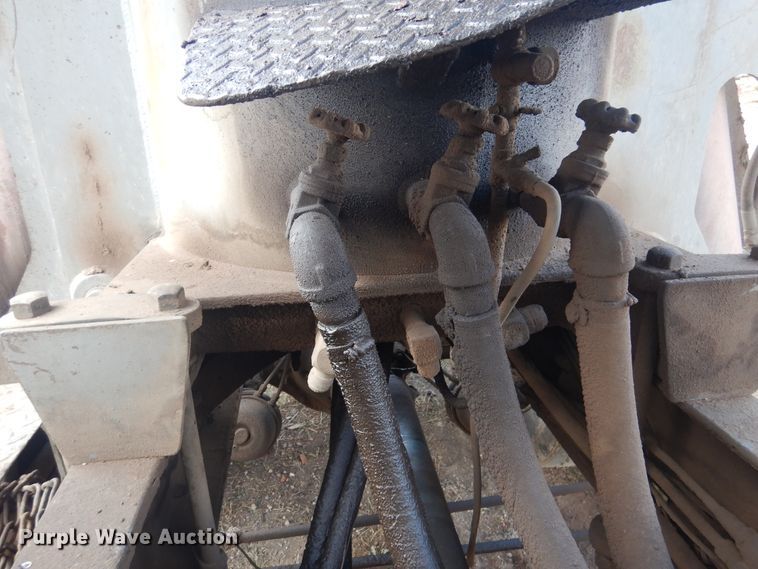 image for item GE9374 1994 Kenworth T800 log loader truck with trailer