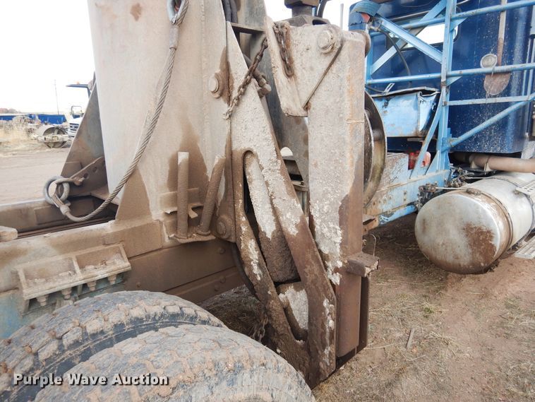 image for item GE9374 1994 Kenworth T800 log loader truck with trailer