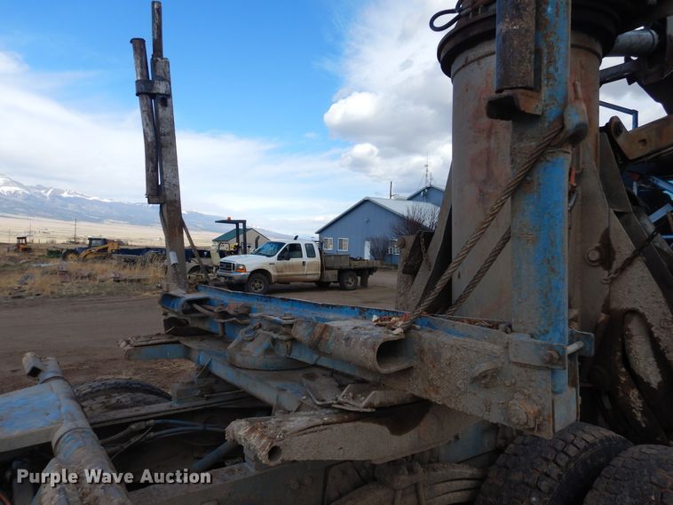 image for item GE9374 1994 Kenworth T800 log loader truck with trailer