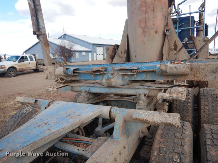 image for item GE9374 1994 Kenworth T800 log loader truck with trailer