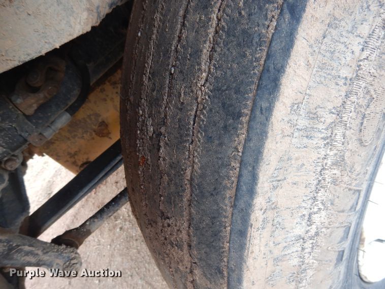 image for item GE9374 1994 Kenworth T800 log loader truck with trailer