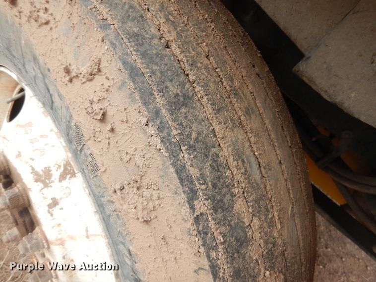 image for item GE9374 1994 Kenworth T800 log loader truck with trailer