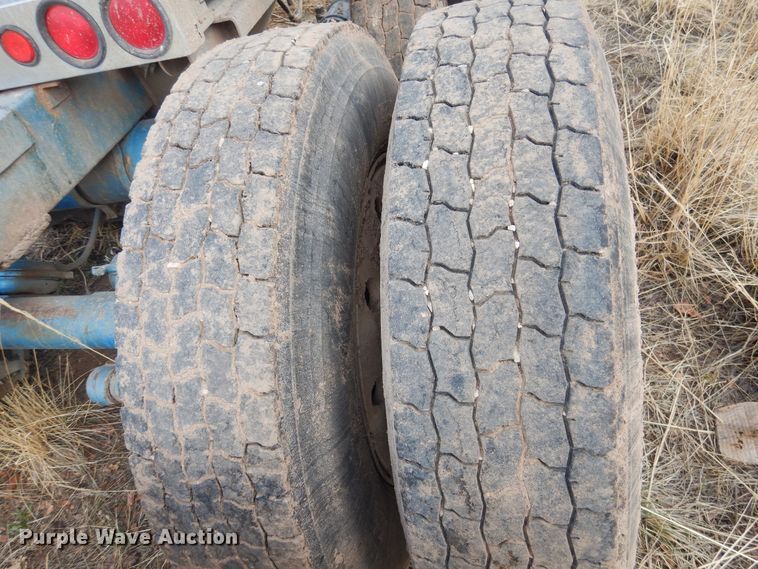 image for item GE9374 1994 Kenworth T800 log loader truck with trailer