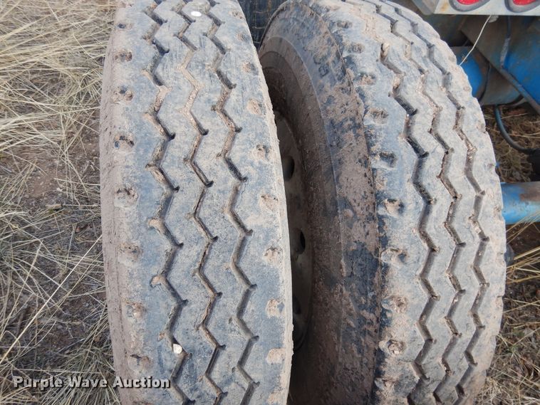 image for item GE9374 1994 Kenworth T800 log loader truck with trailer