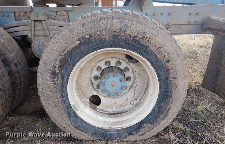 image for item GE9374 1994 Kenworth T800 log loader truck with trailer